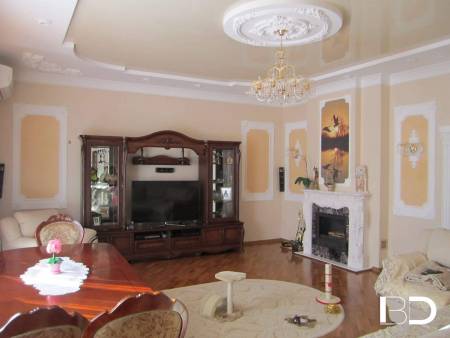 ул. Суворова 1